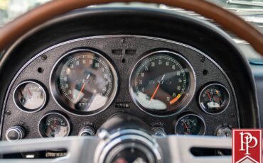 Chevrolet-Corvette-1967-Coupe-19