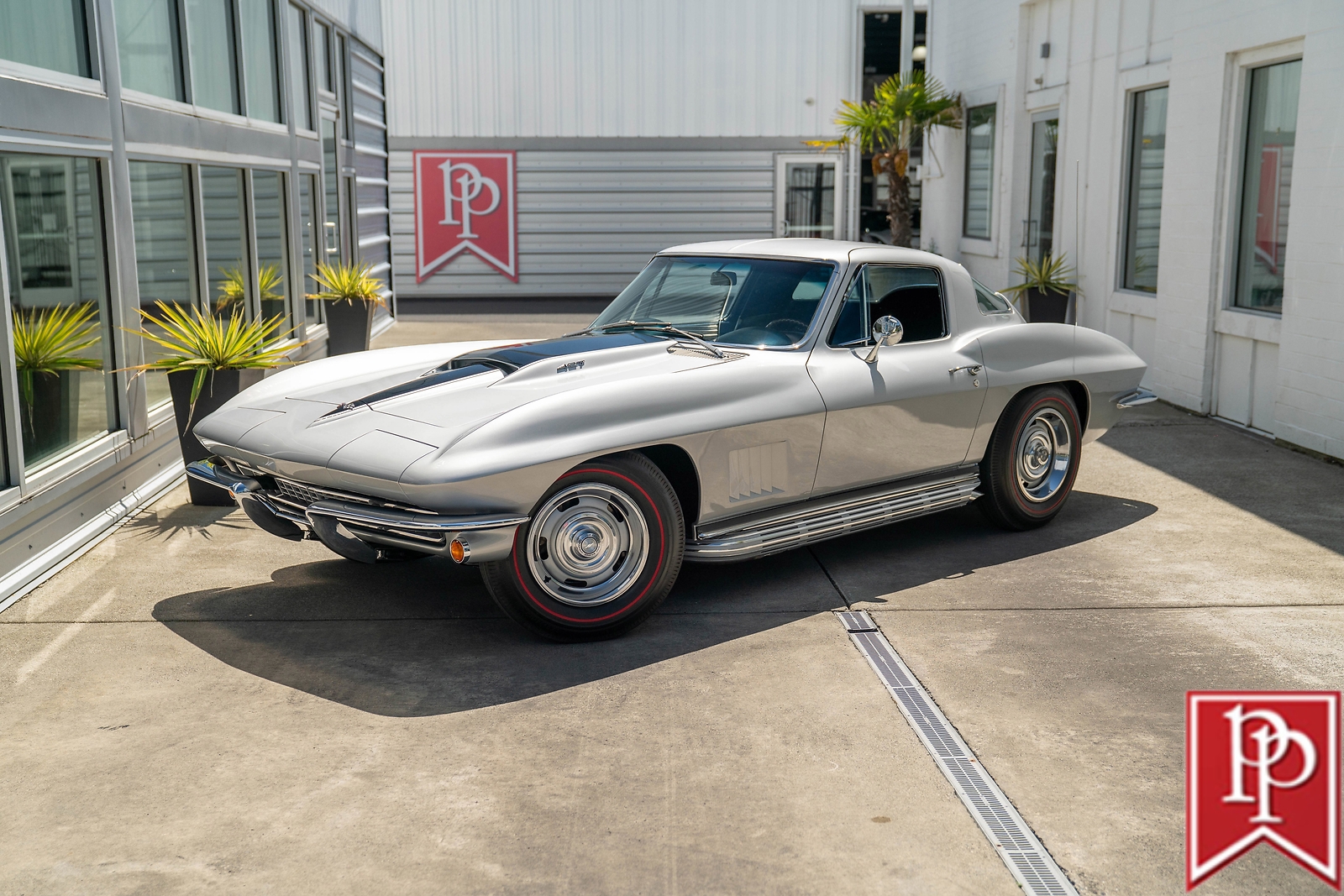 Chevrolet-Corvette-1967-Coupe