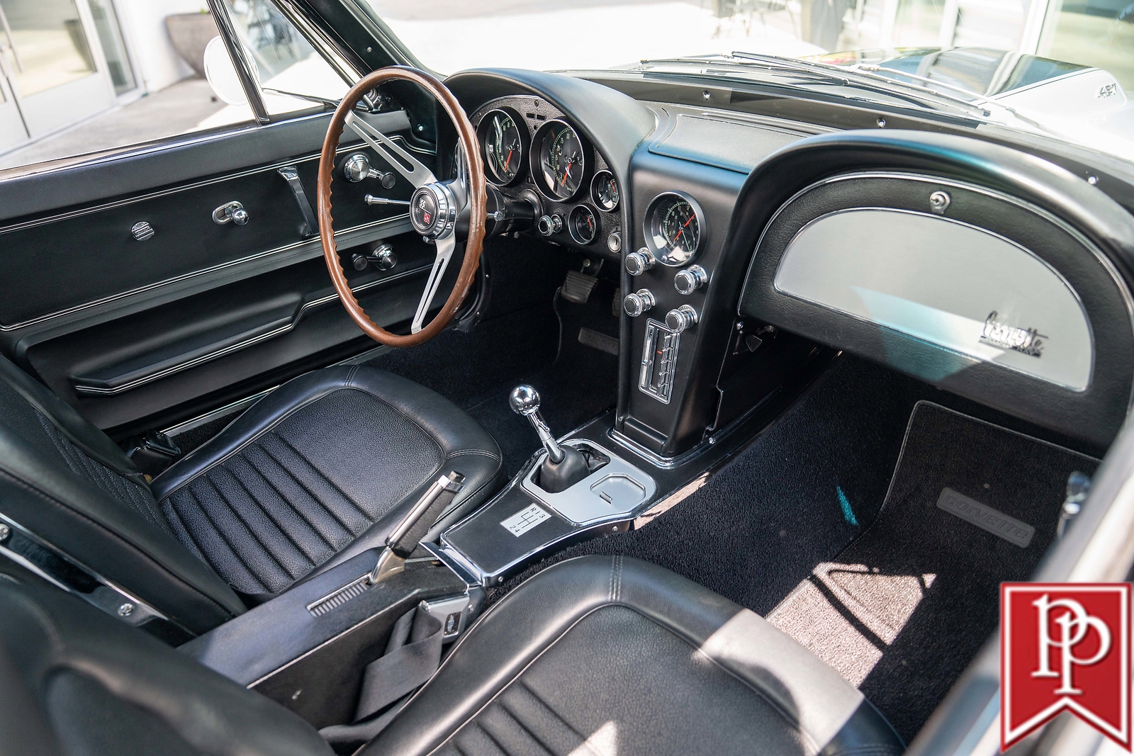 Chevrolet-Corvette-1967-Coupe-8