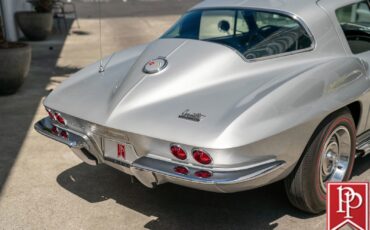 Chevrolet-Corvette-1967-Coupe-9