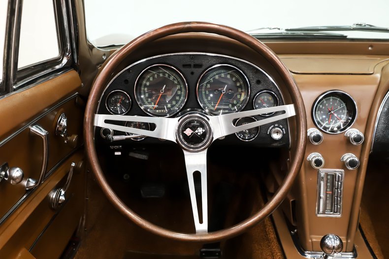 Chevrolet-Corvette-1967-Milano-Maroon-Saddle-Tan-20