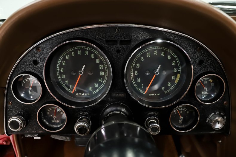 Chevrolet-Corvette-1967-Milano-Maroon-Saddle-Tan-21