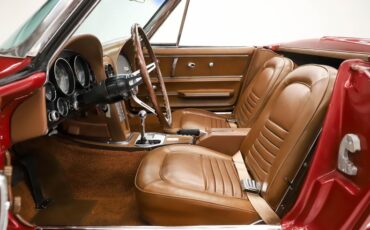 Chevrolet-Corvette-1967-Milano-Maroon-Saddle-Tan-33