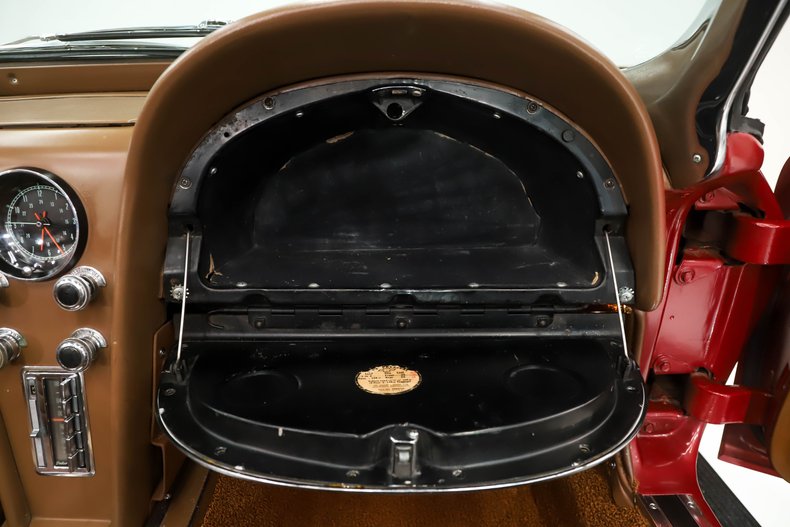 Chevrolet-Corvette-1967-Milano-Maroon-Saddle-Tan-46