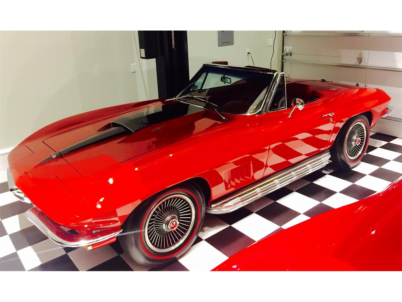 Chevrolet-Corvette-1967-Red-Red-13
