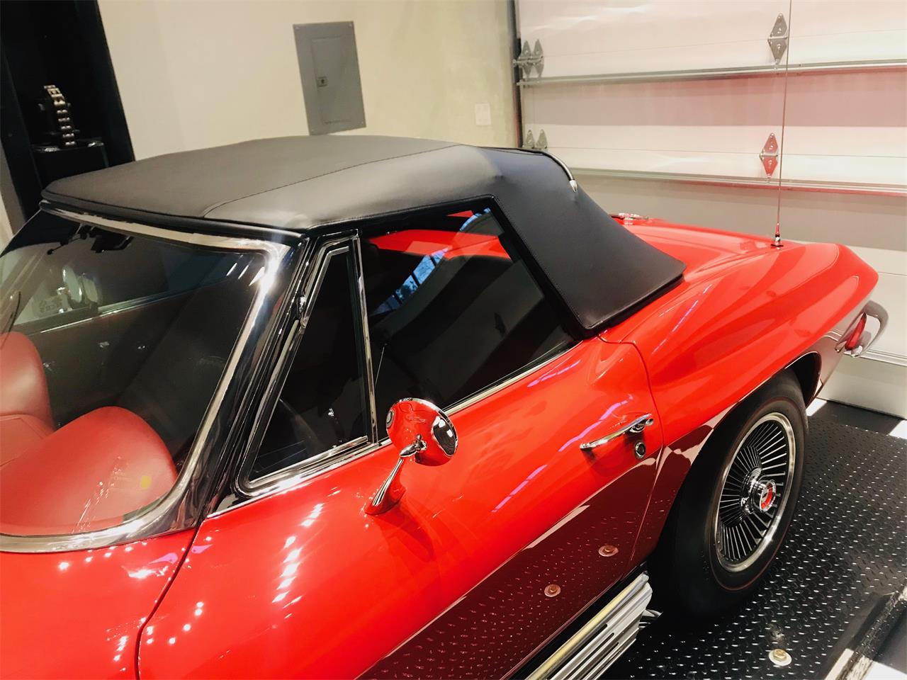 Chevrolet-Corvette-1967-Red-Red-19