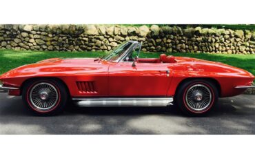 Chevrolet-Corvette-1967-Red-Red-2