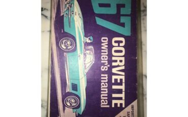Chevrolet-Corvette-1967-Red-Red-35