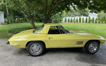 Chevrolet-Corvette-1967-Yellow-Brown-1