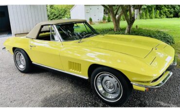 Chevrolet-Corvette-1967-Yellow-Brown-2