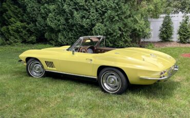 Chevrolet-Corvette-1967-Yellow-Brown-21
