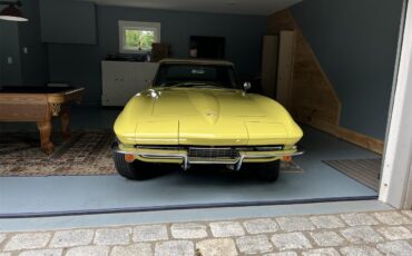 Chevrolet-Corvette-1967-Yellow-Brown-3