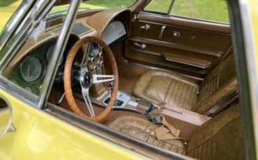 Chevrolet-Corvette-1967-Yellow-Brown-9