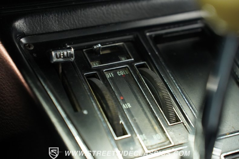 Chevrolet-Corvette-1968-British-Green-Black-14