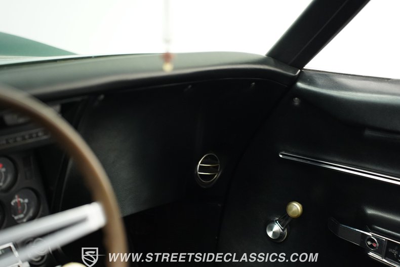 Chevrolet-Corvette-1968-British-Green-Black-17