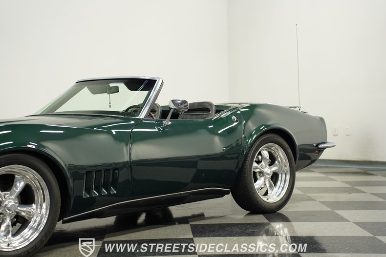 Chevrolet-Corvette-1968-British-Green-Black-48