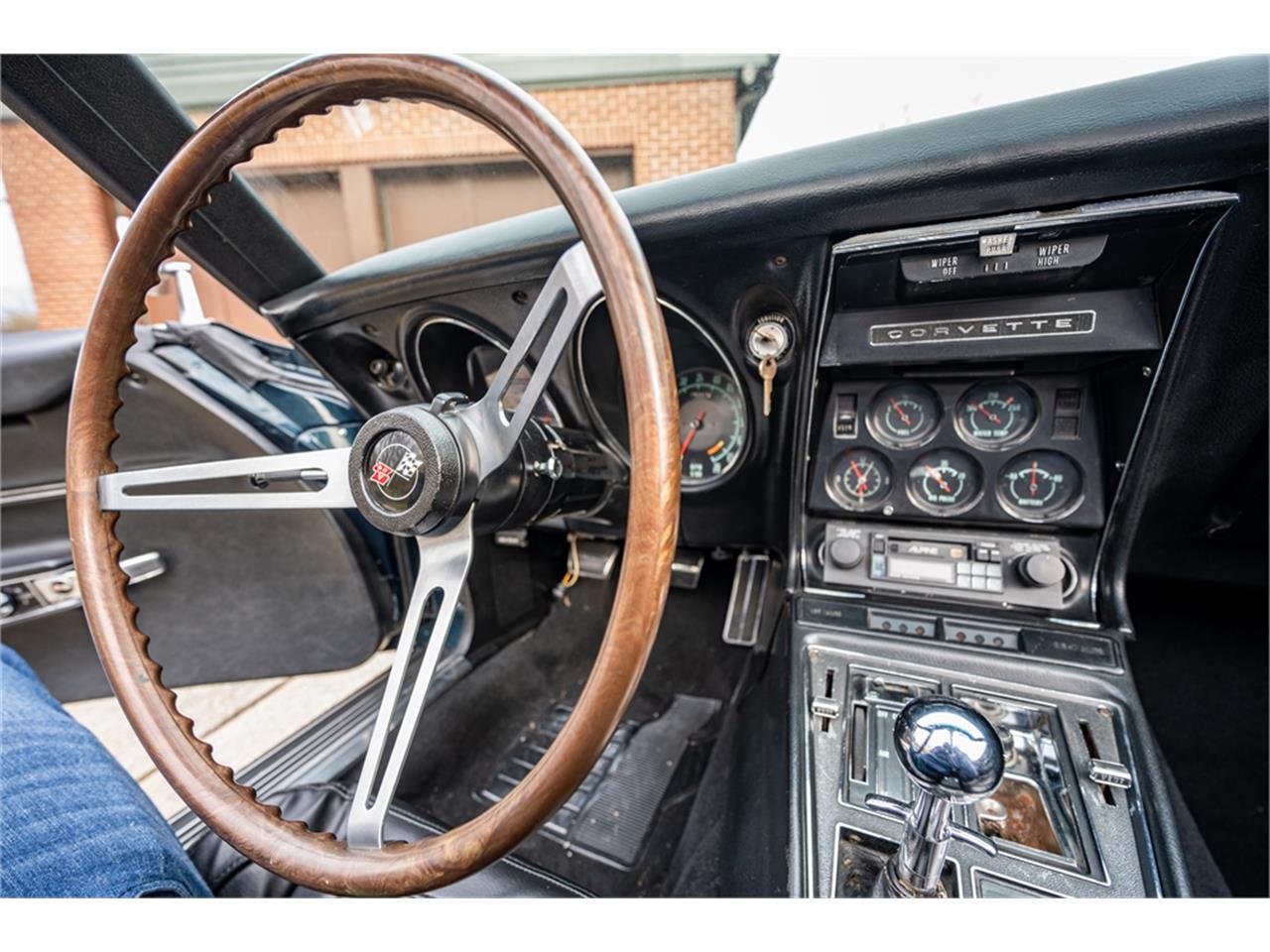 Chevrolet-Corvette-1968-International-Blue-Black-30
