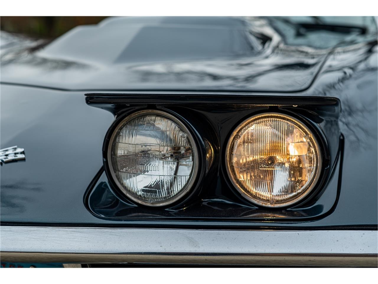 Chevrolet-Corvette-1968-International-Blue-Black-52