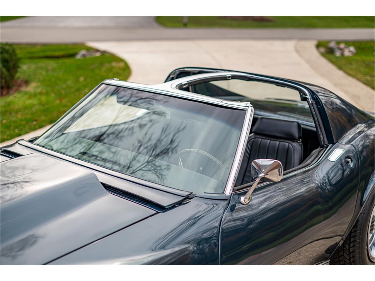 Chevrolet-Corvette-1968-International-Blue-Black-56