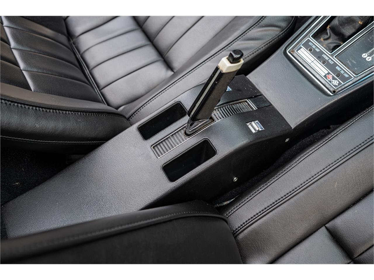 Chevrolet-Corvette-1968-International-Blue-Black-6