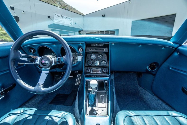 Chevrolet-Corvette-1968-Lemans-Blue-Blue-10