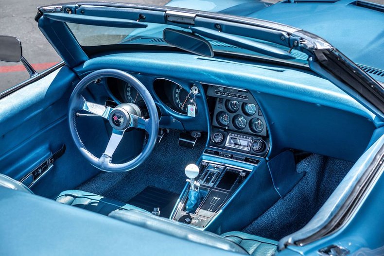 Chevrolet-Corvette-1968-Lemans-Blue-Blue-11