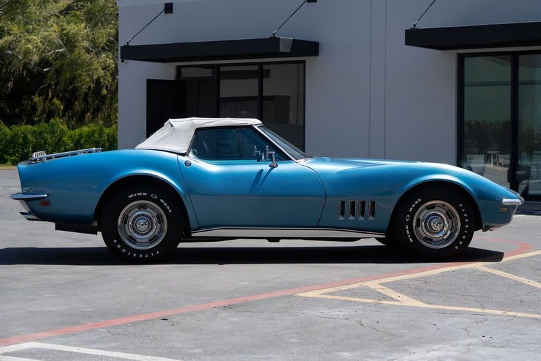 Chevrolet-Corvette-1968-Lemans-Blue-Blue-14
