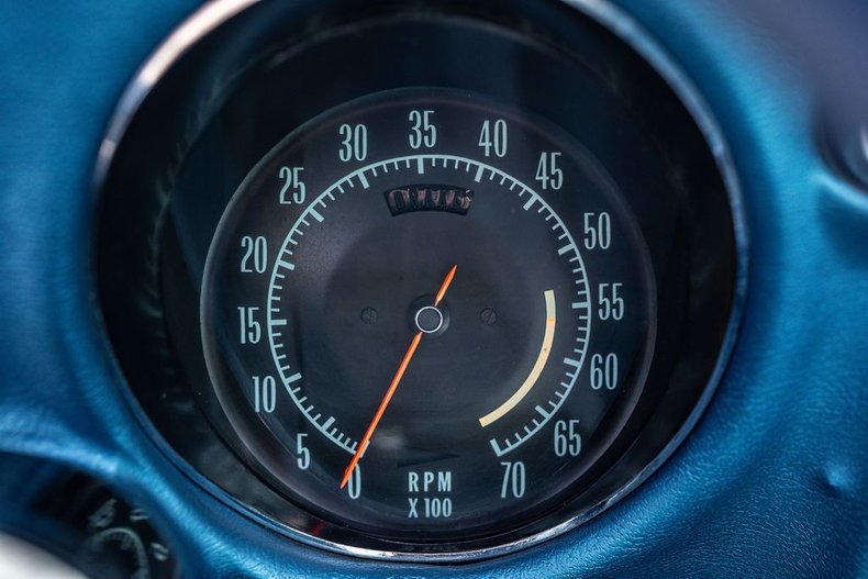 Chevrolet-Corvette-1968-Lemans-Blue-Blue-16