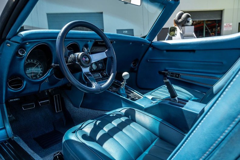Chevrolet-Corvette-1968-Lemans-Blue-Blue-2