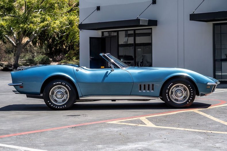 Chevrolet-Corvette-1968-Lemans-Blue-Blue-32
