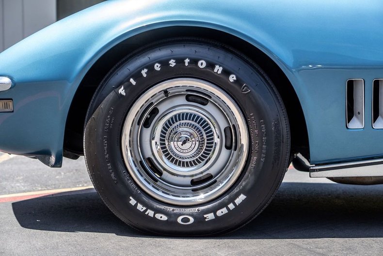 Chevrolet-Corvette-1968-Lemans-Blue-Blue-42