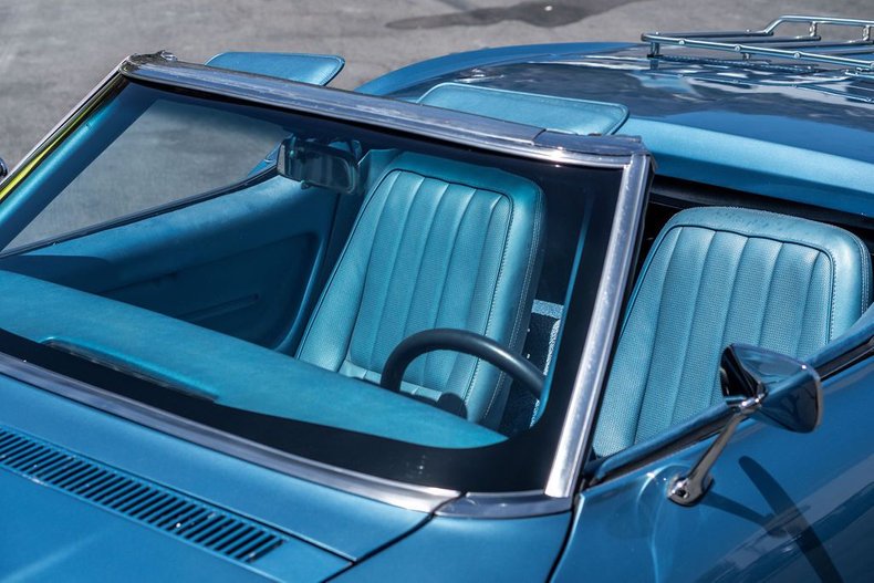 Chevrolet-Corvette-1968-Lemans-Blue-Blue-8
