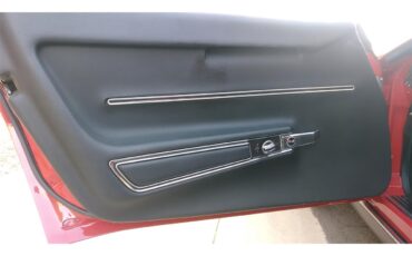 Chevrolet-Corvette-1968-Rally-Red-Code-974-Black-17