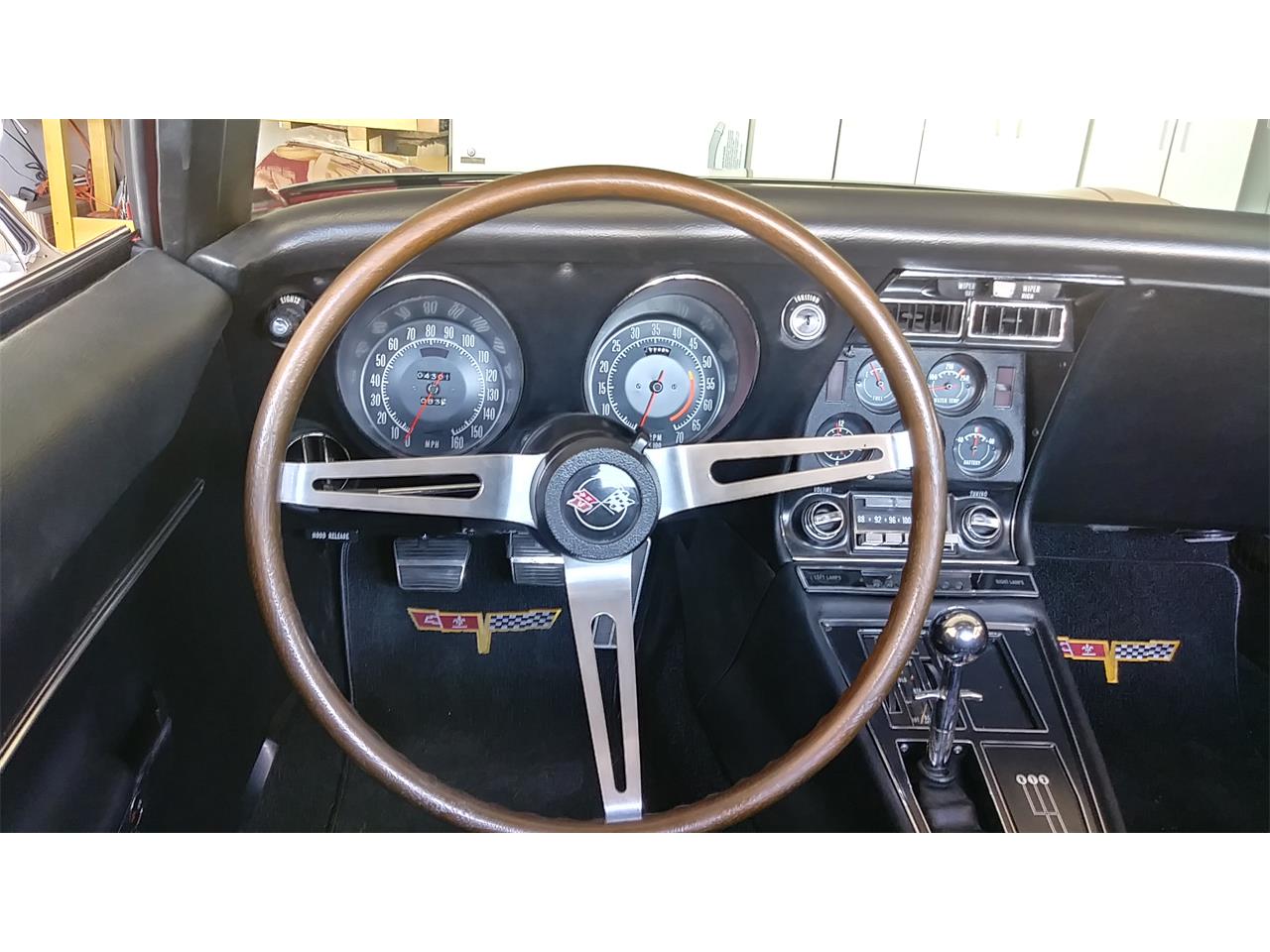 Chevrolet-Corvette-1968-Rally-Red-Code-974-Black-18