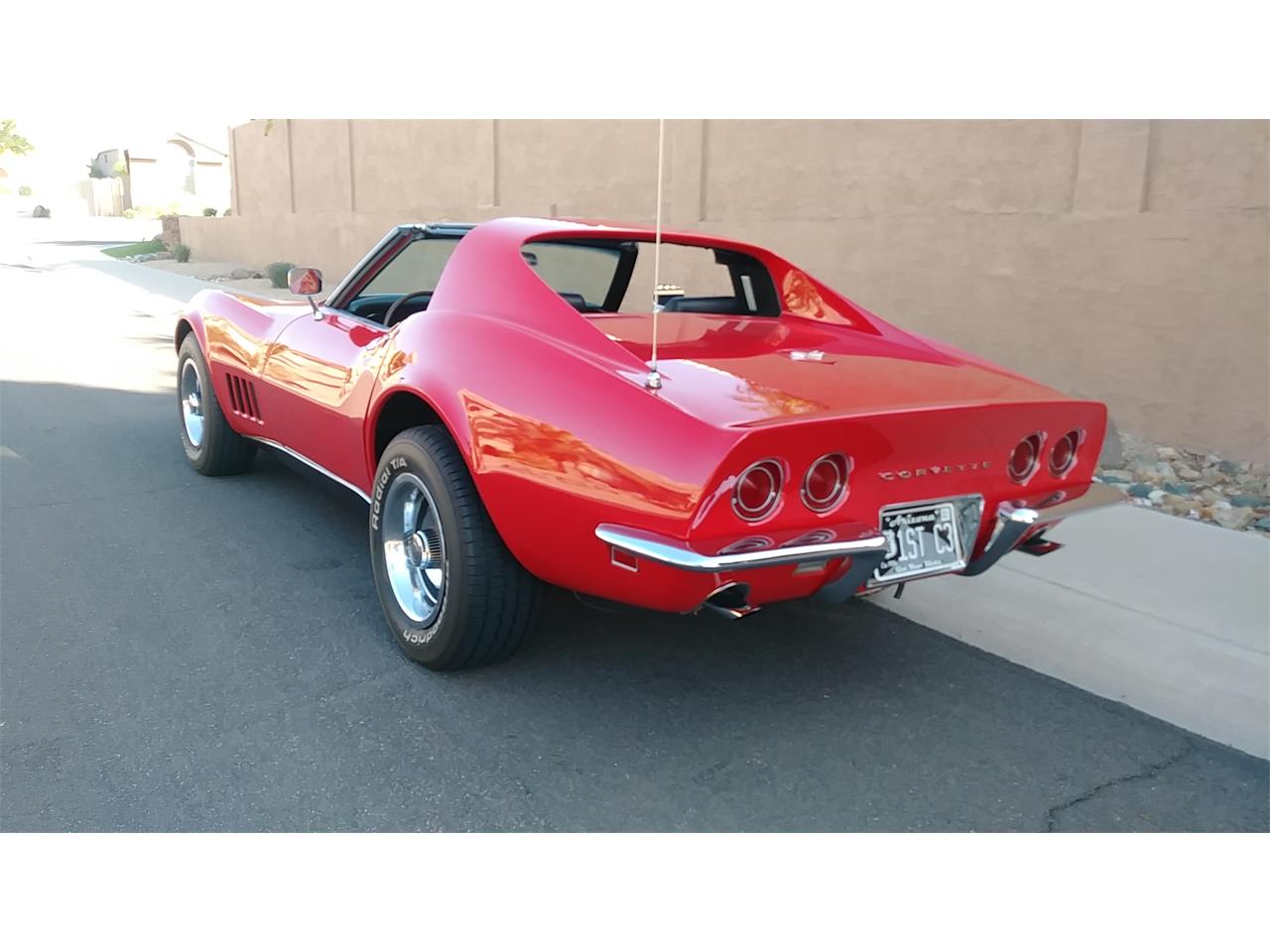 Chevrolet-Corvette-1968-Rally-Red-Code-974-Black-2