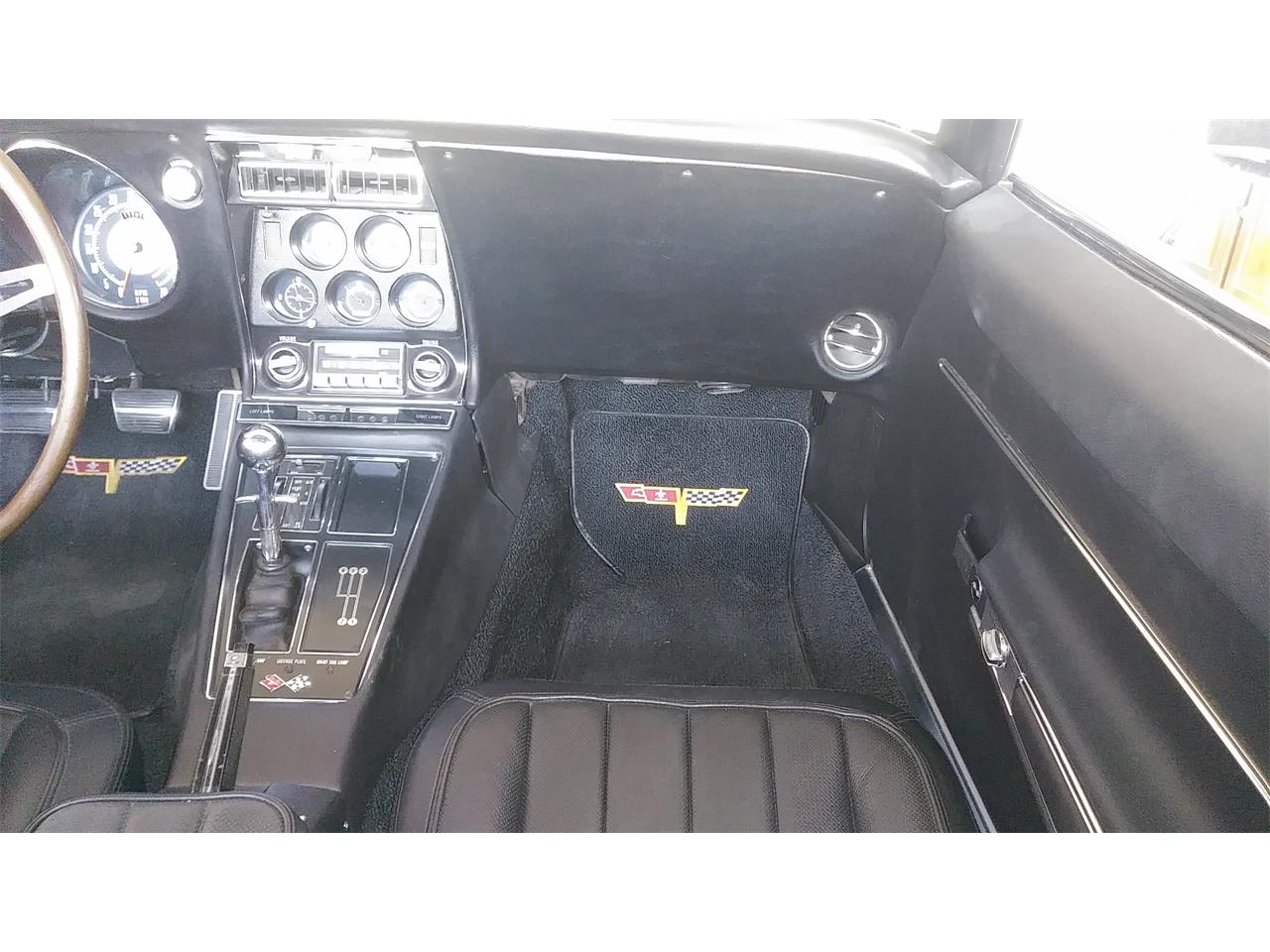 Chevrolet-Corvette-1968-Rally-Red-Code-974-Black-25