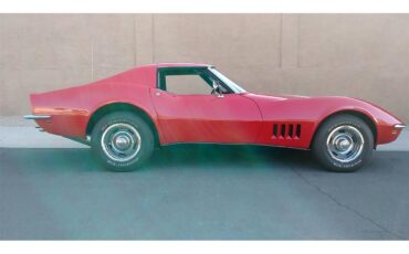 Chevrolet-Corvette-1968-Rally-Red-Code-974-Black-5