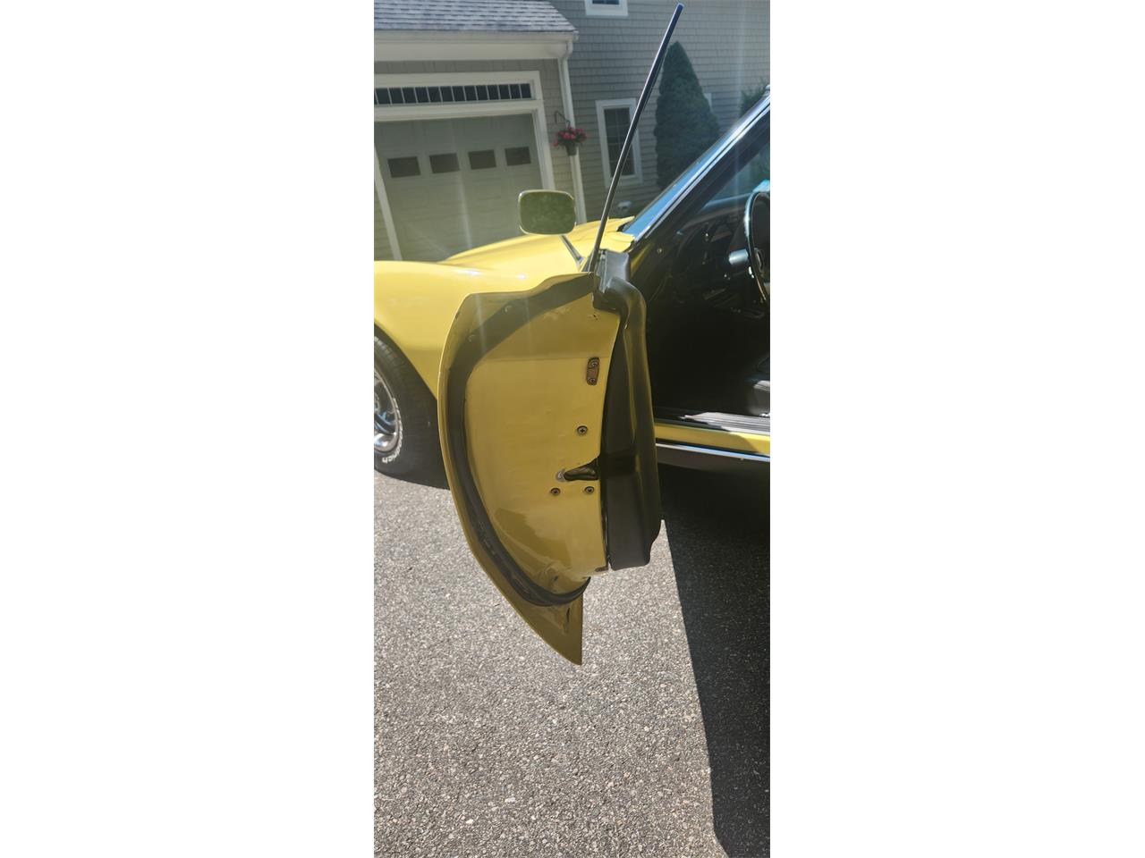 Chevrolet-Corvette-1968-Safari-Yellow-Black-11