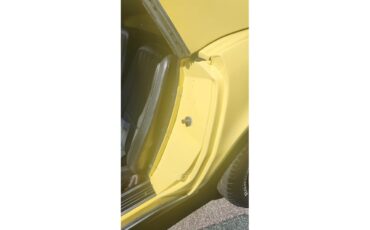 Chevrolet-Corvette-1968-Safari-Yellow-Black-14