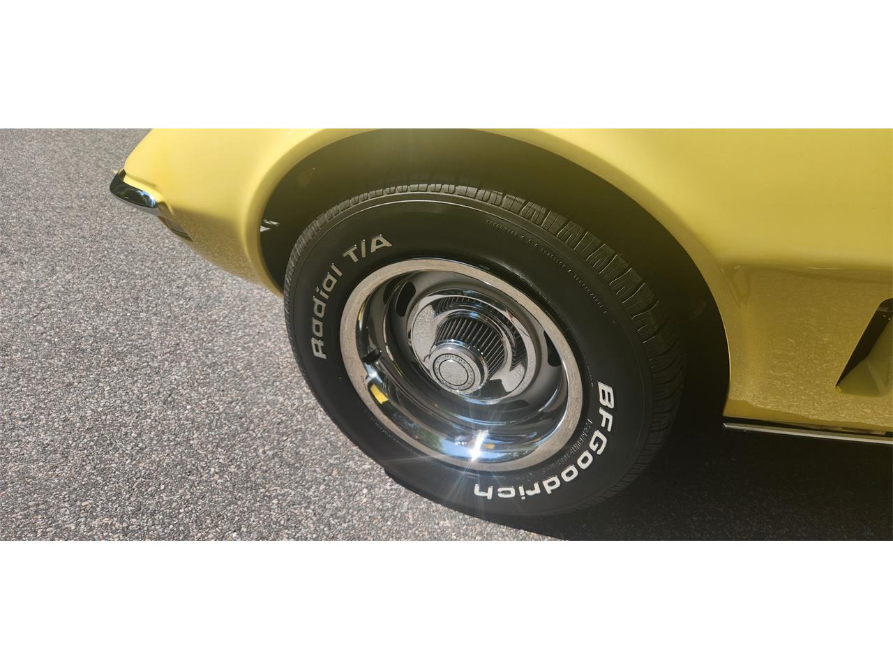 Chevrolet-Corvette-1968-Safari-Yellow-Black-22