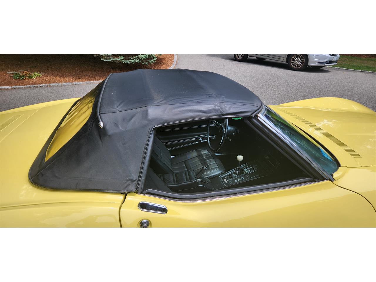 Chevrolet-Corvette-1968-Safari-Yellow-Black-6