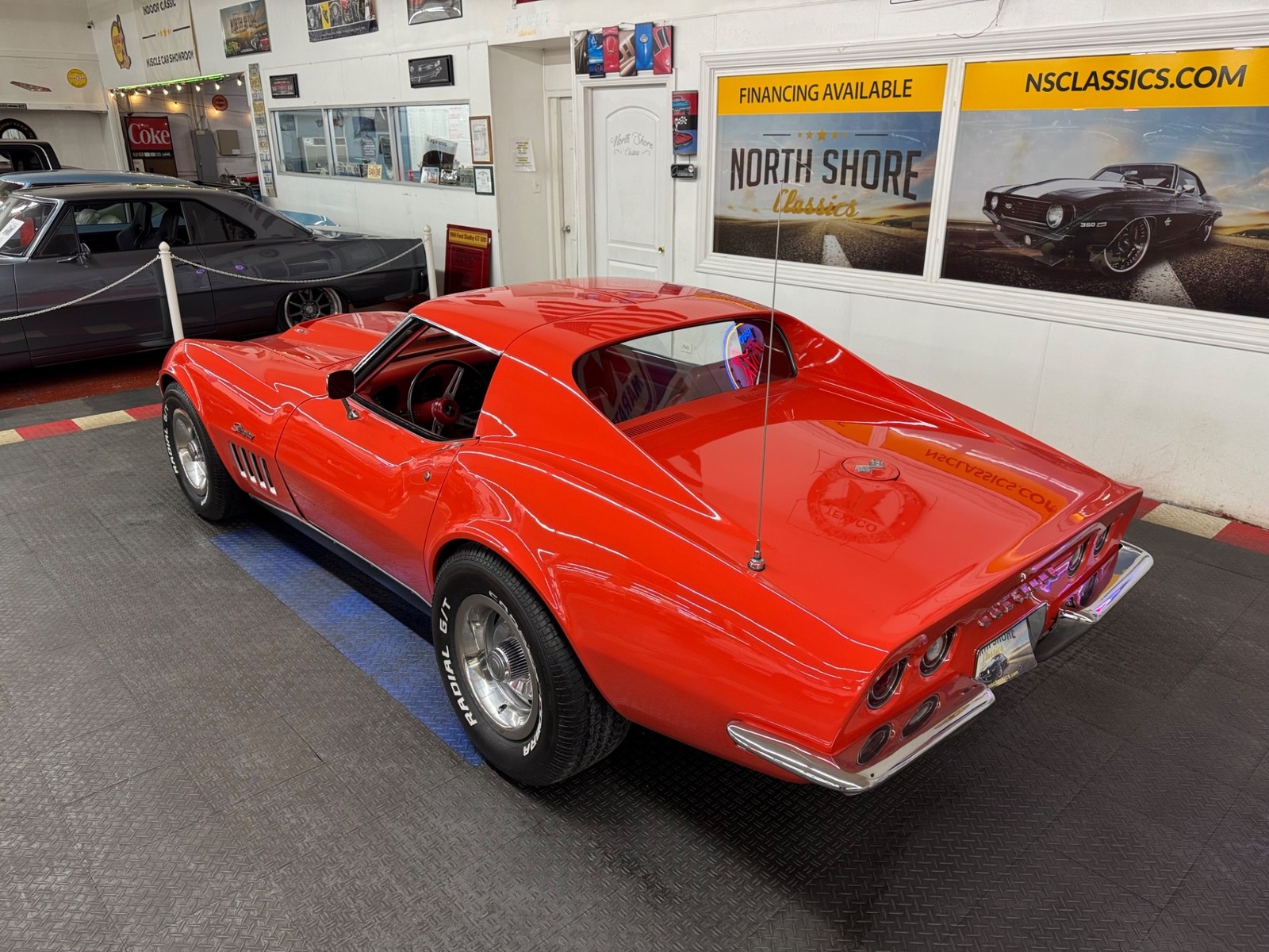 Chevrolet-Corvette-1969-2