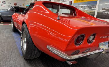 Chevrolet-Corvette-1969-23
