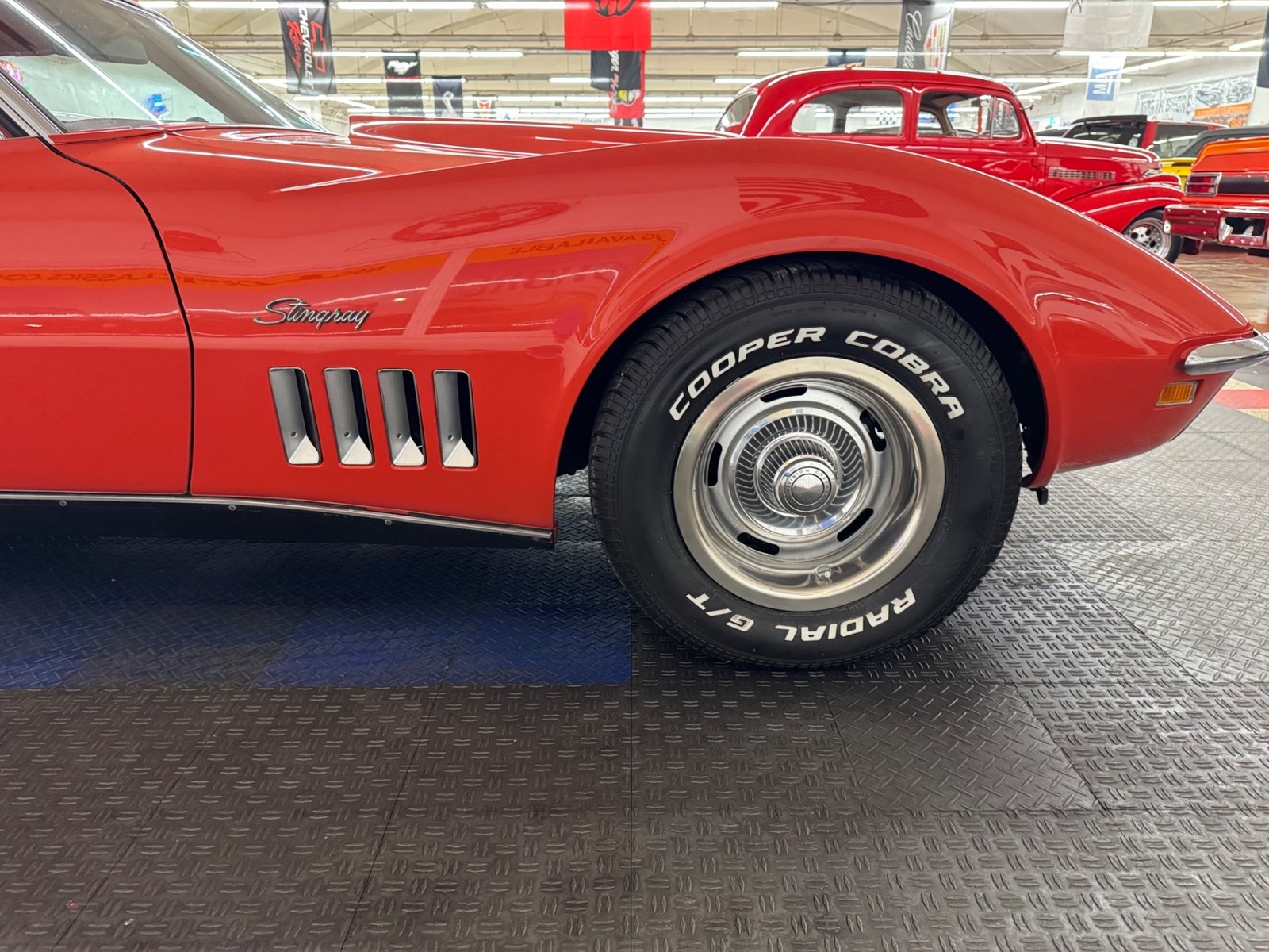 Chevrolet-Corvette-1969-28