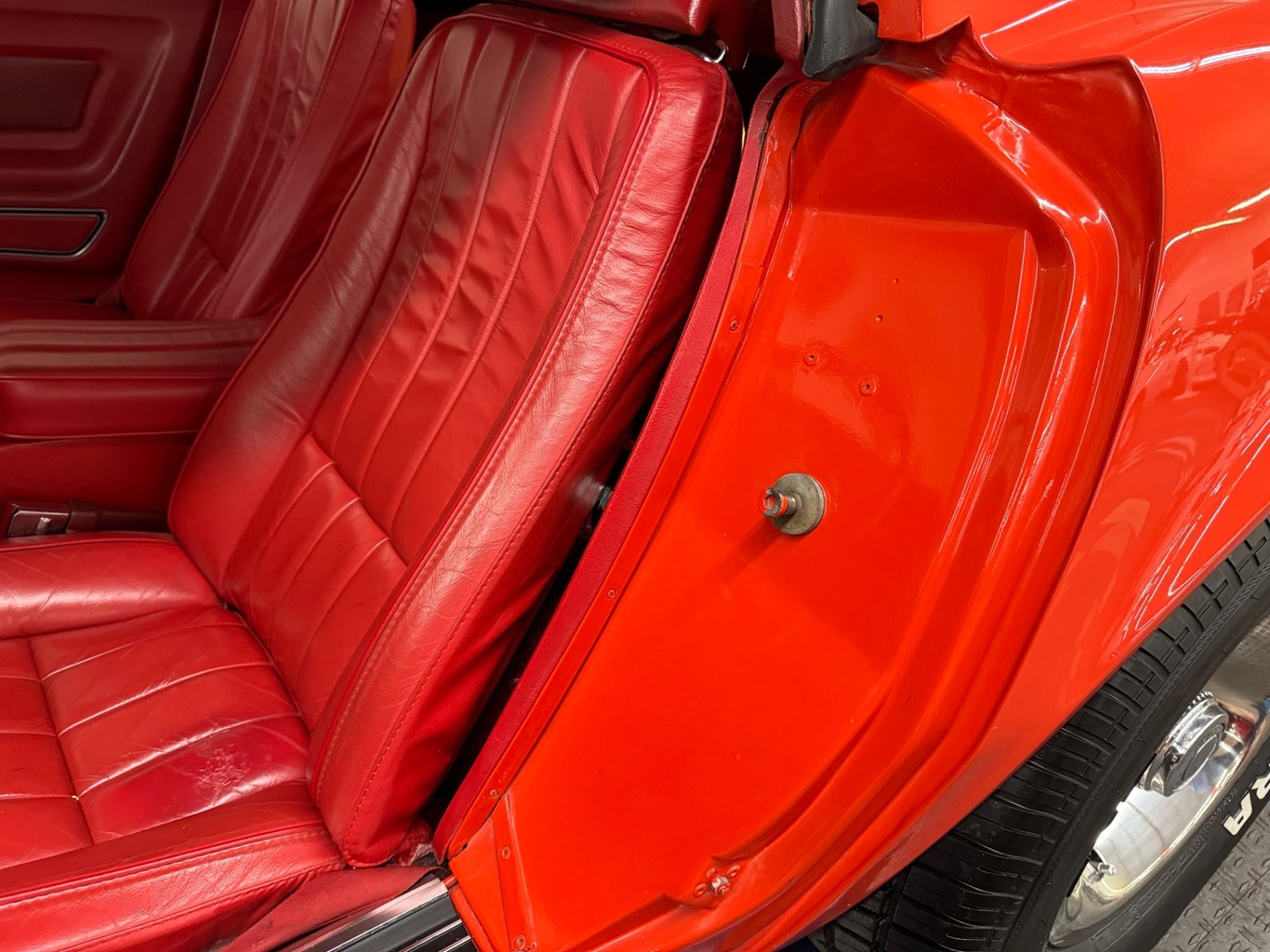 Chevrolet-Corvette-1969-39