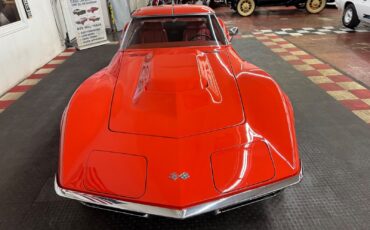 Chevrolet-Corvette-1969-4