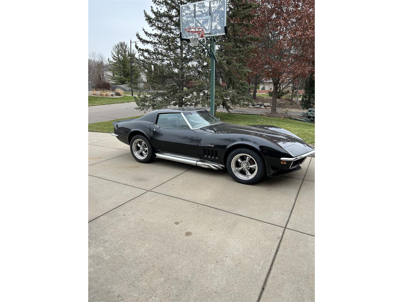 Chevrolet-Corvette-1969-Black-Saddle-2