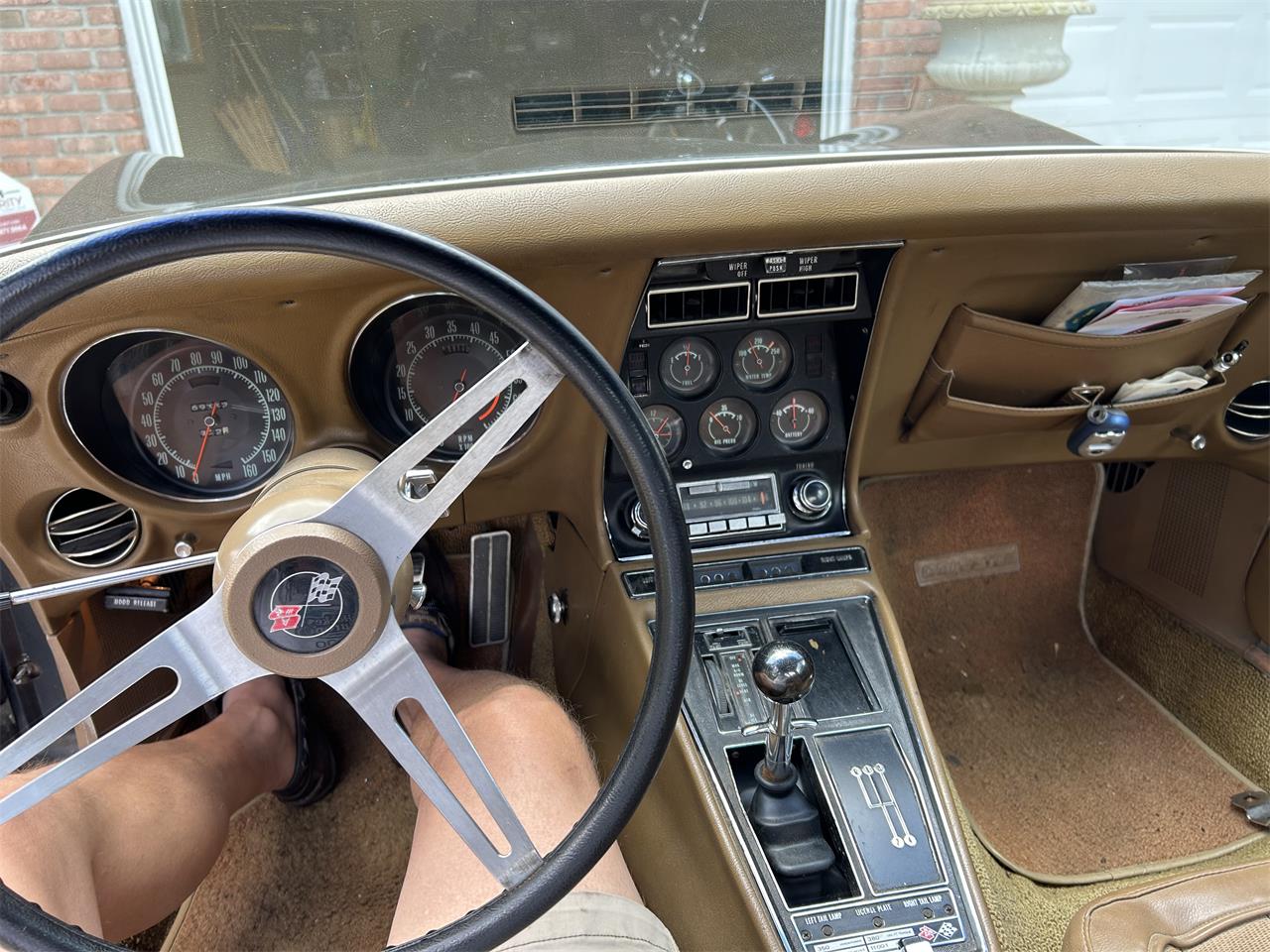 Chevrolet-Corvette-1969-Black-Saddle-6