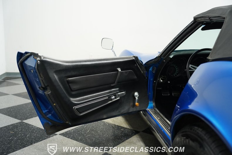 Chevrolet-Corvette-1969-Blue-Black-42