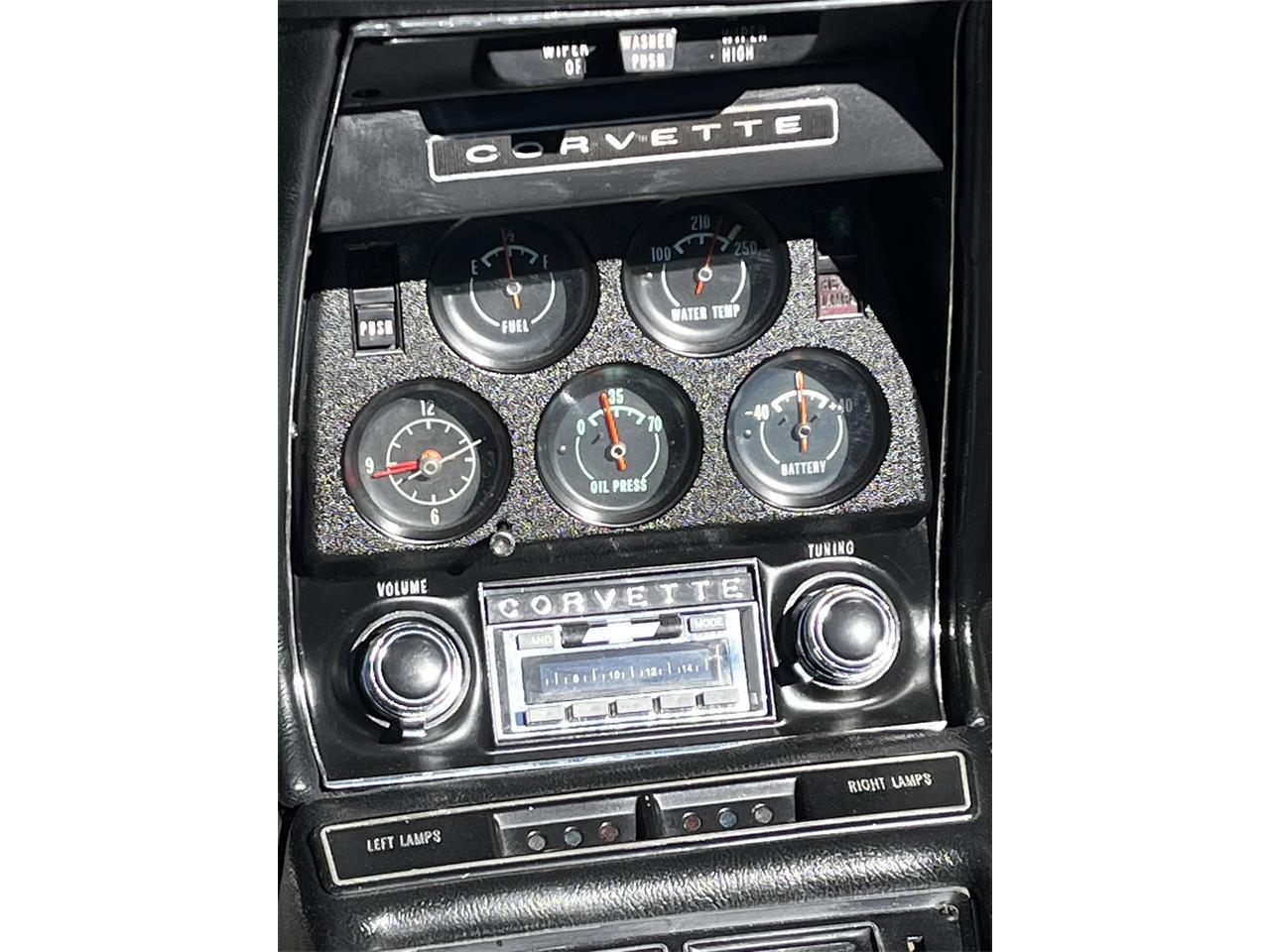 Chevrolet-Corvette-1969-Candy-Apple-Red-Black-1
